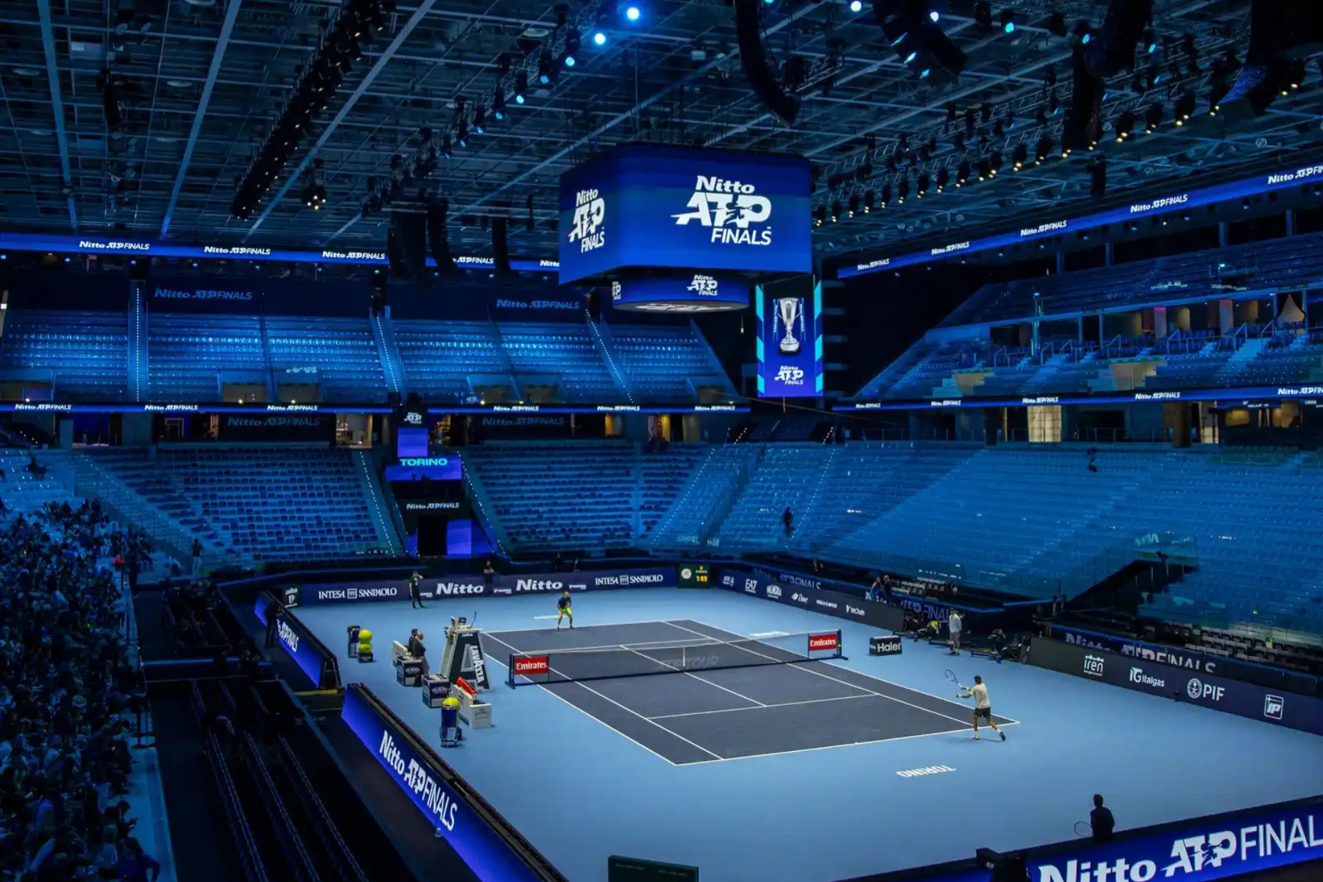 interno di una tendostruttura eurotend atp finals torino